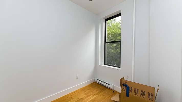 Rented by Nooklyn NYC LLC | media 12