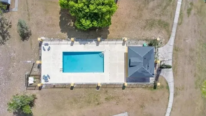 Community pool