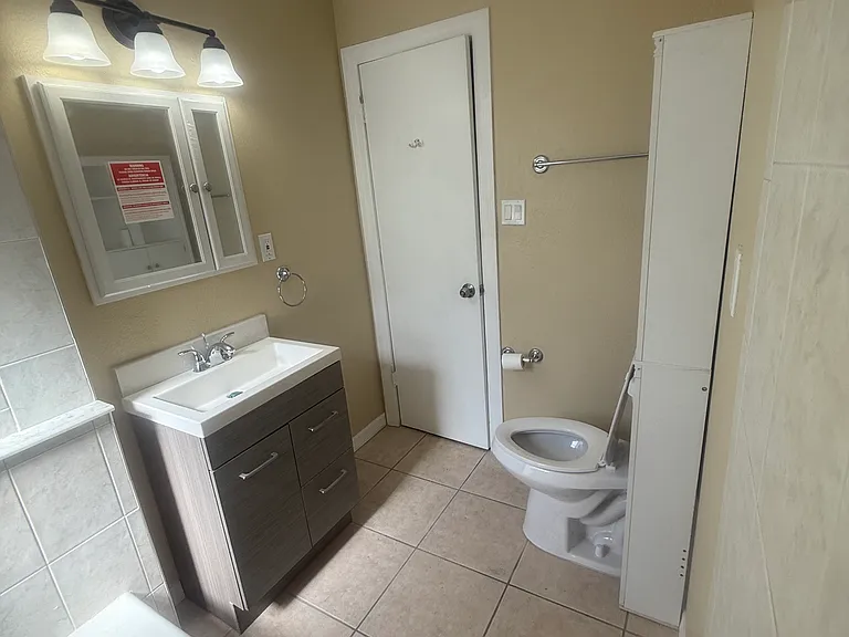 5605 Montana Ave — Photo 8
