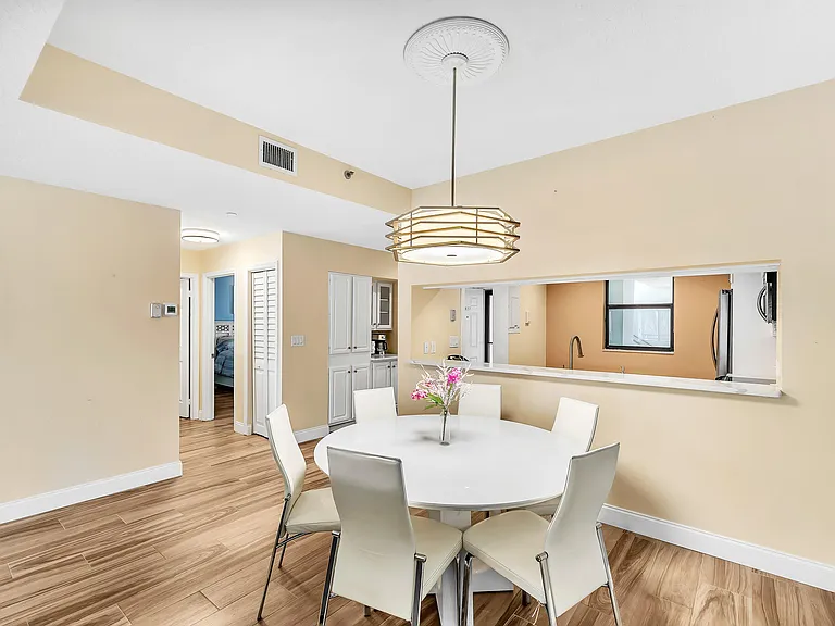 827 Oak Harbour Dr — Photo 40