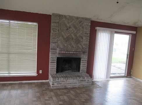 4th image of 1201 W Castlewood Ave