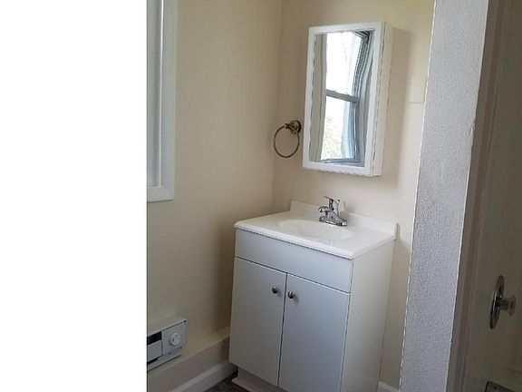 5th image of 6 Wallace Ave