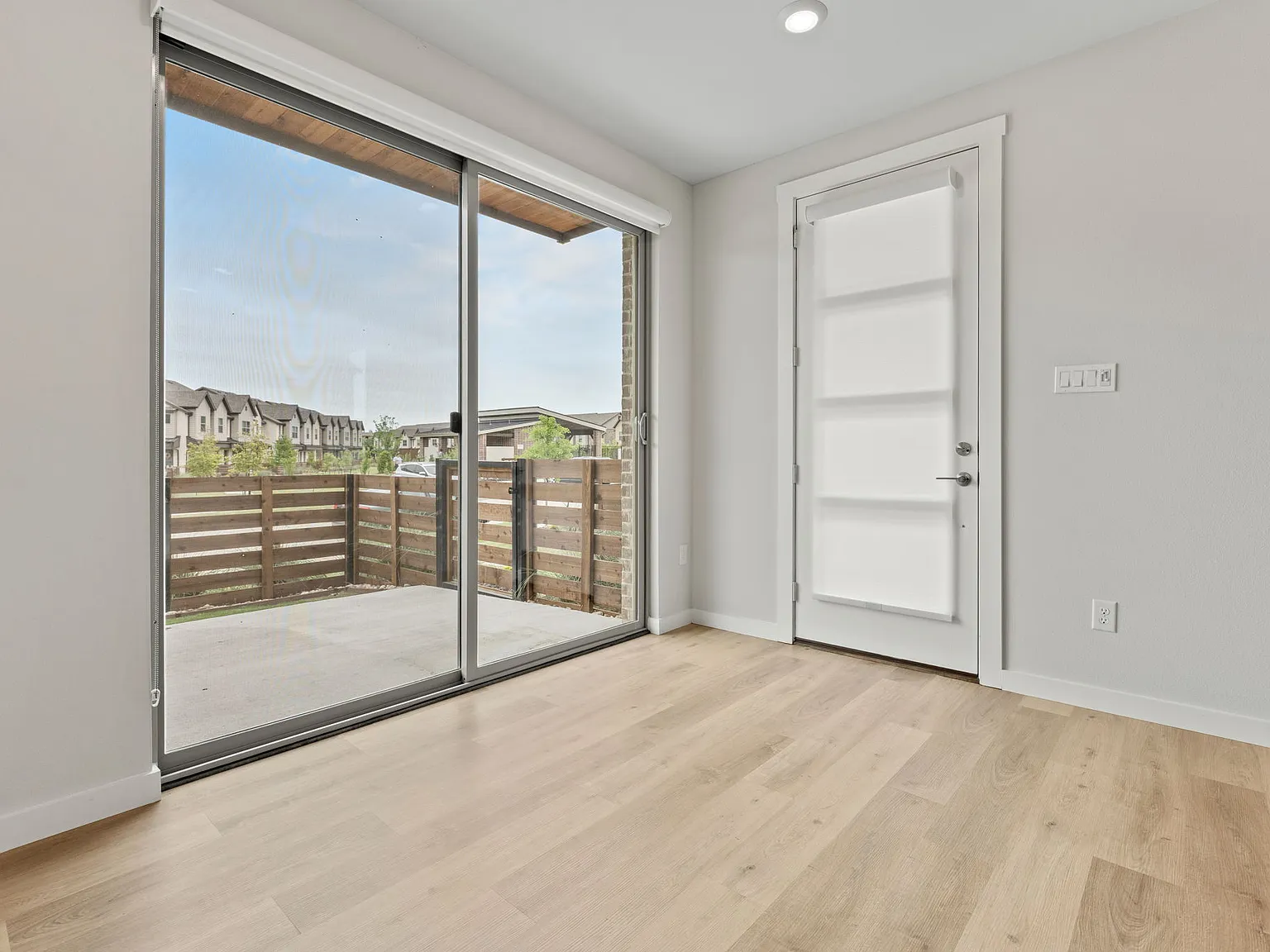 3 bed, 1813 sqft, $2,800 — Photo 3