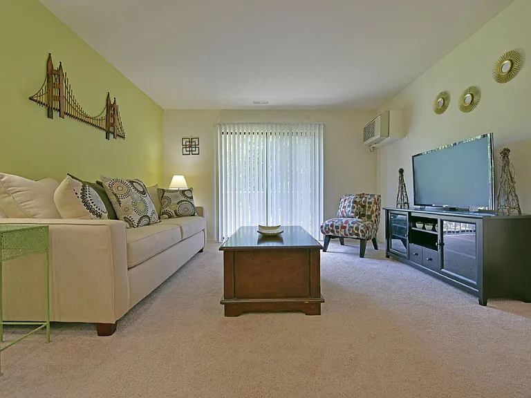 Sycamore Creek Apartments — Photo 4