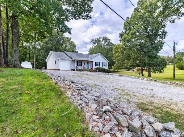 816 Marrow St, South Hill, VA 23970