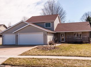 3712 Halling Pl SW, Rochester, MN 55902