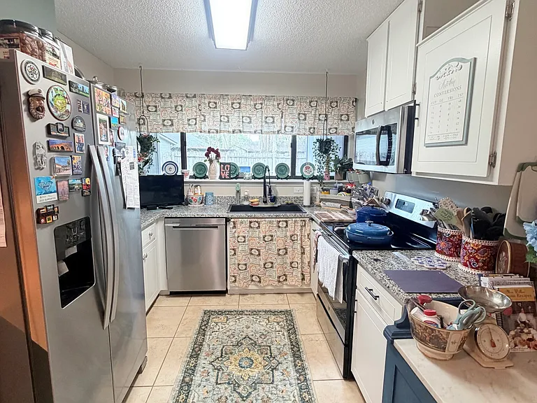 130 Woodvalley Dr — Photo 9