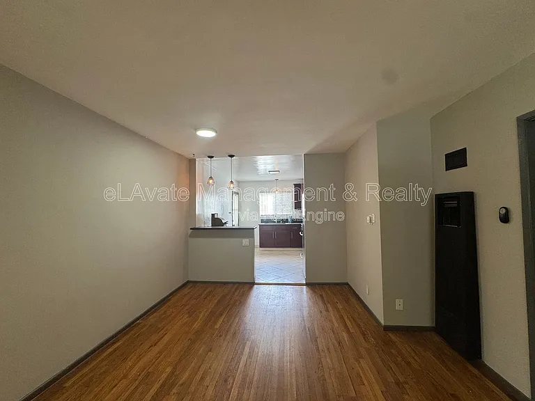 12157 Chandler Blvd #4 — Photo 8