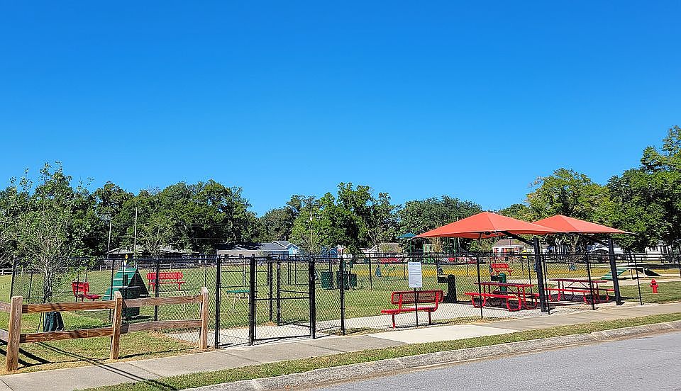 New Park w/dog park 2 blks a