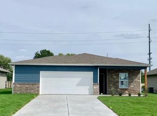 1716 Casey, Newton, KS 67114