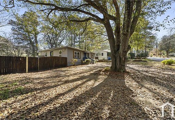 2nd image of 501 Aberdeen Dr NW