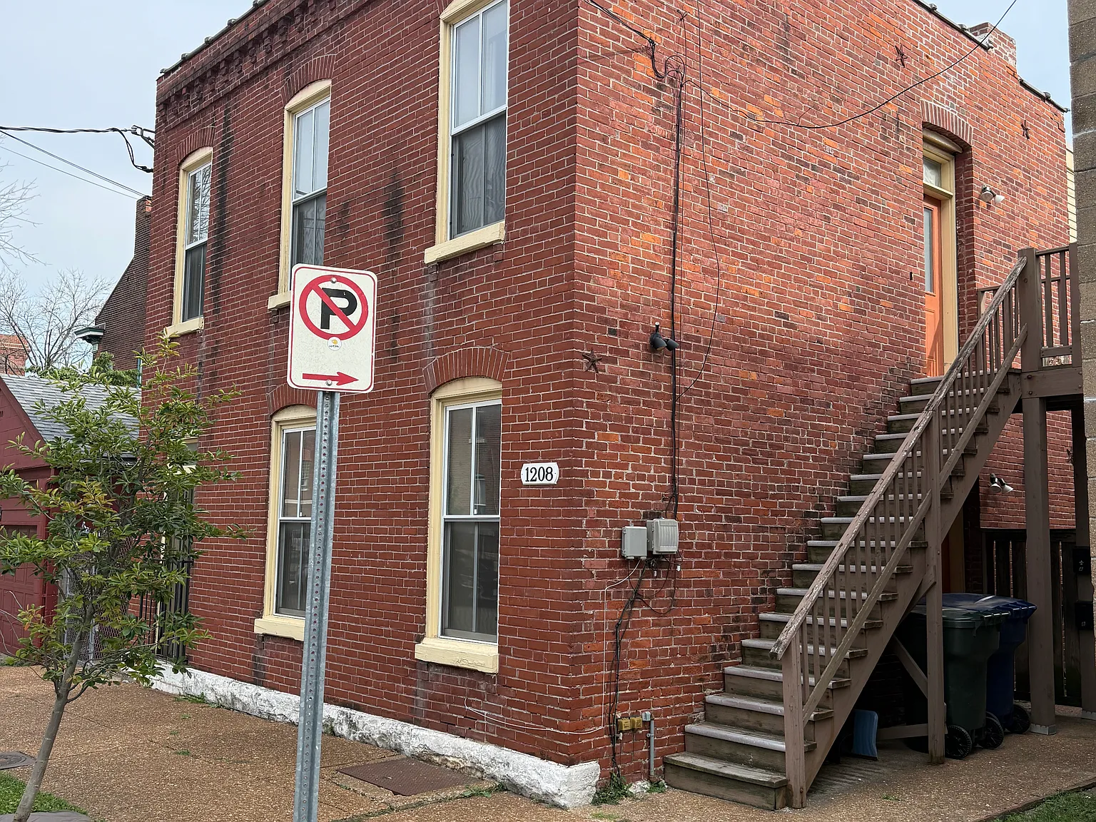 2 bed, 950 sqft, $1,450 — Photo 1