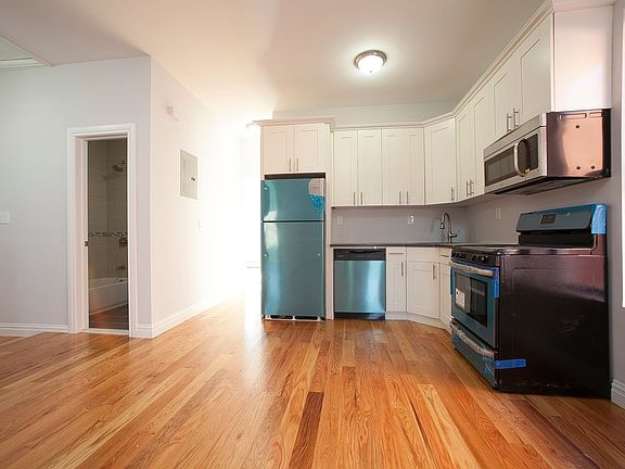 2nd image of 5XX Van Siclen Ave