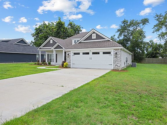 2nd image of 124 Audrey Ln