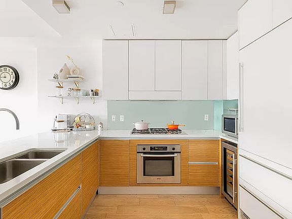3rd image of 555 W 59th St APT 23C