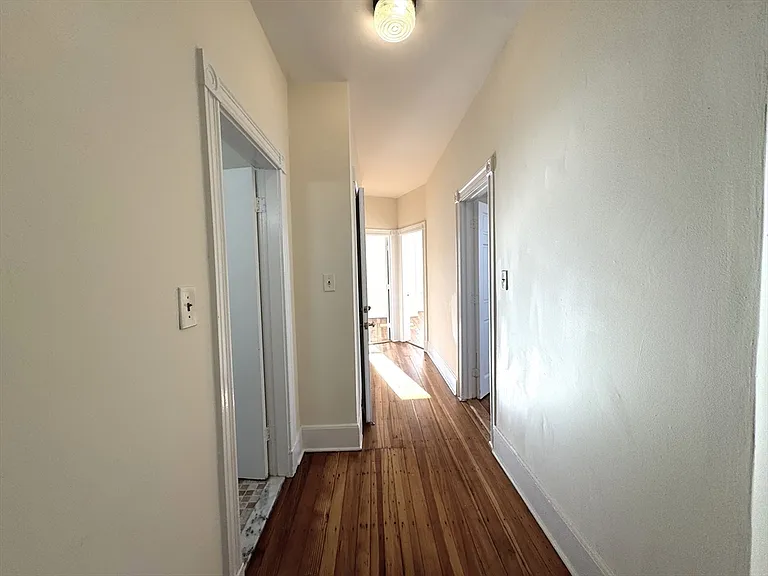 405 Ferry St #3 — Photo 7