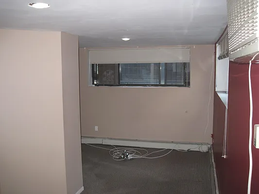 Rented by 18 REALTY | media 38