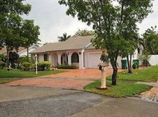 8712 SW 52nd St, Fort Lauderdale, FL 33328