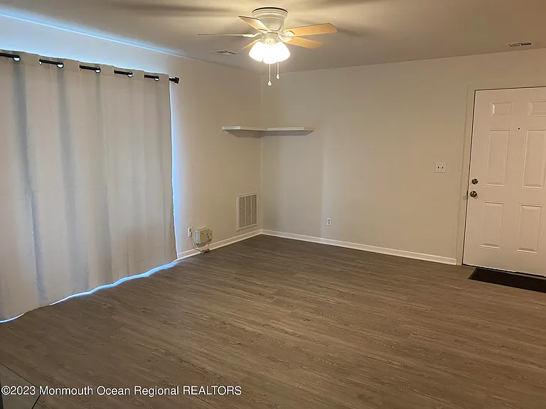 231 Atlantic St #26 — Photo 9