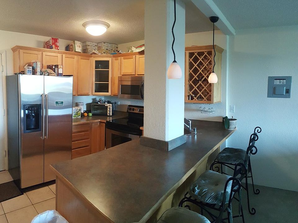 1st image of 909 Logan St APT 11I