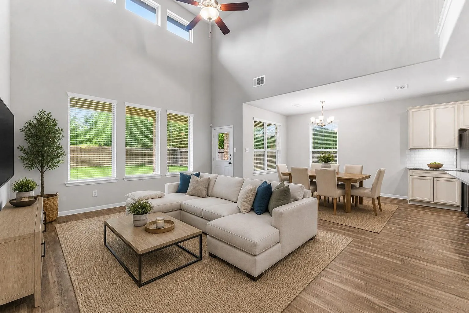 12173 Pearl Bay Ct; Conroe 77304_For Sale Okr - 1 — Photo 2