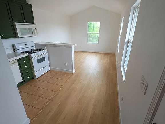 3rd image of 2224 Northview St