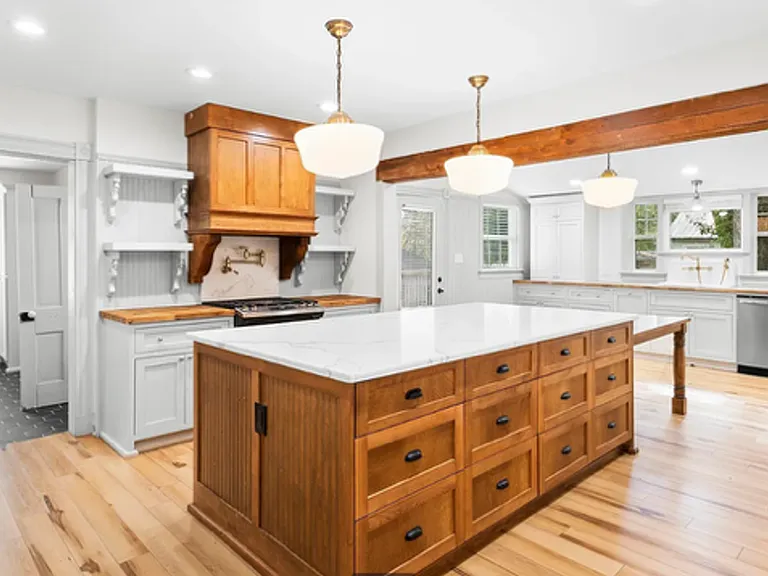 3305 Bradley St SW — Photo 8