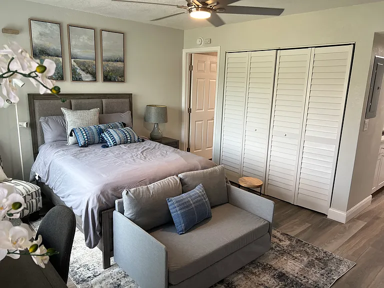 4141 Dolphin Dr #4141 — Photo 3