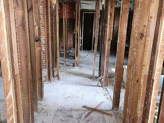 5th image of 2506 E Washington Ave