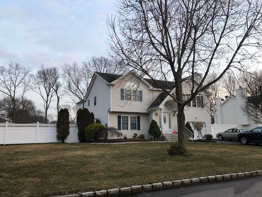 2nd image of 2 Countywide Ln