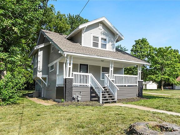2nd image of 3055 N 33rd St