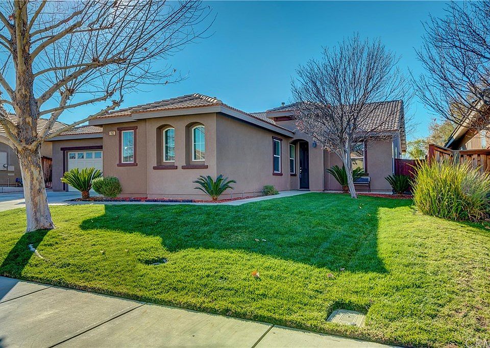 2nd image of 762 Amor Dr