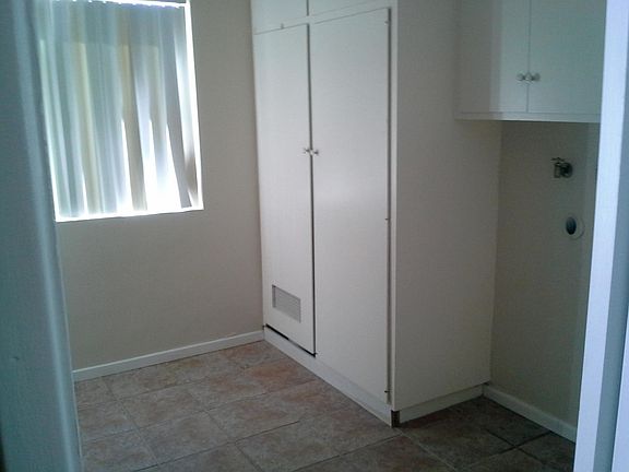 4th image of 23531 Friar St