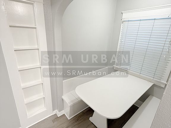 2nd image of 3724 Park Blvd