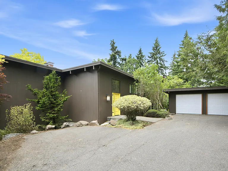 6730 W Mercer Way — Photo 30