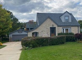 5245 S 6th St, Milwaukee, WI 53221