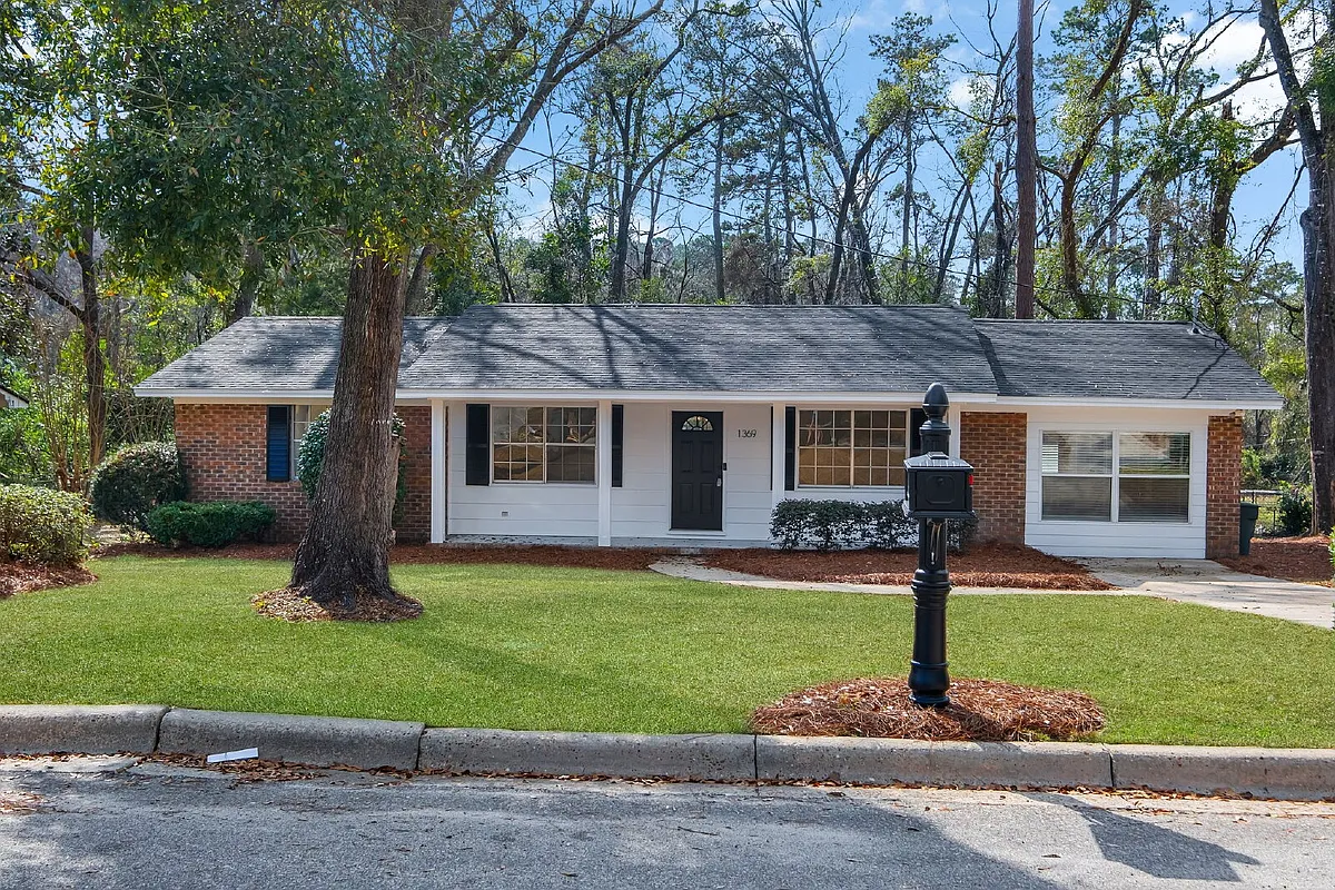 Building Photo - 1369 Nancy Dr