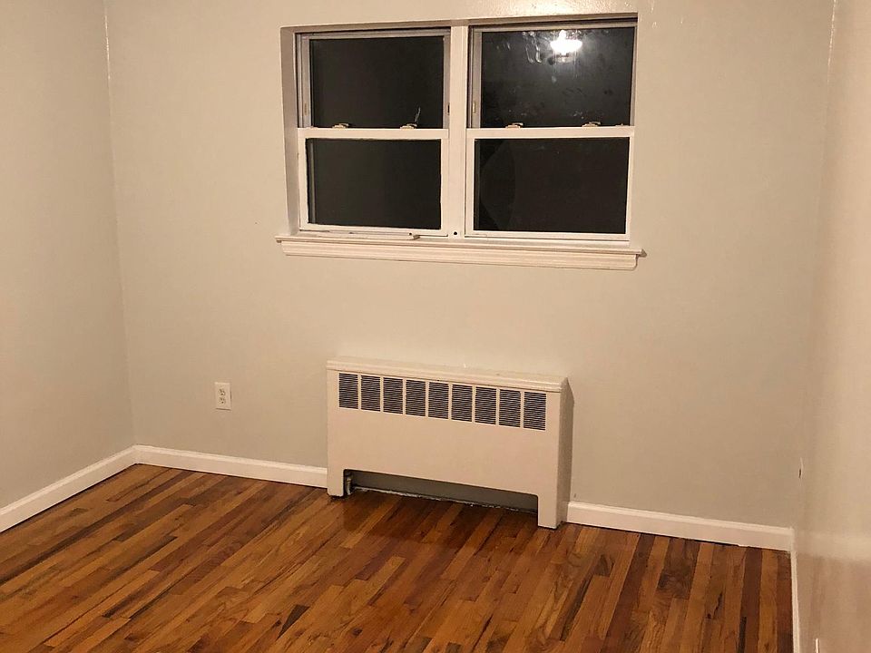2nd image of 3416 Kingsland Ave