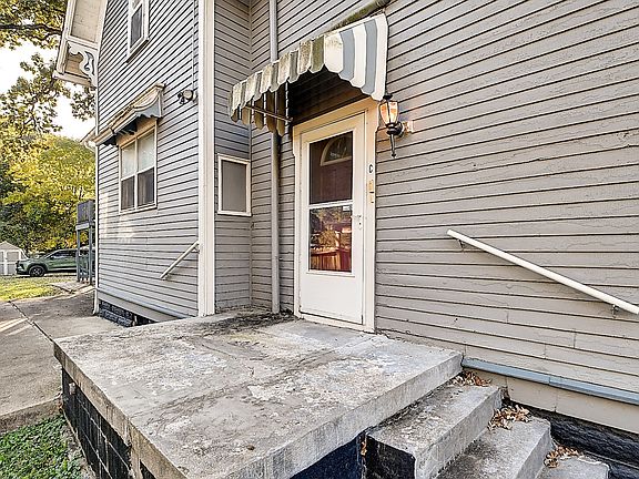5th image of 359 S Ritter Ave #3
