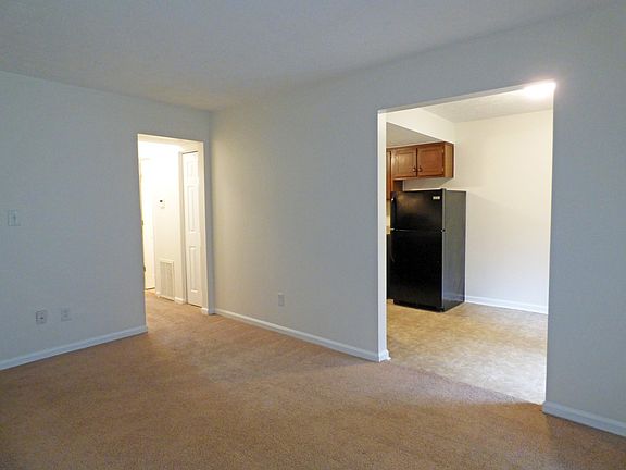 5th image of 150 Northland Dr APT 2