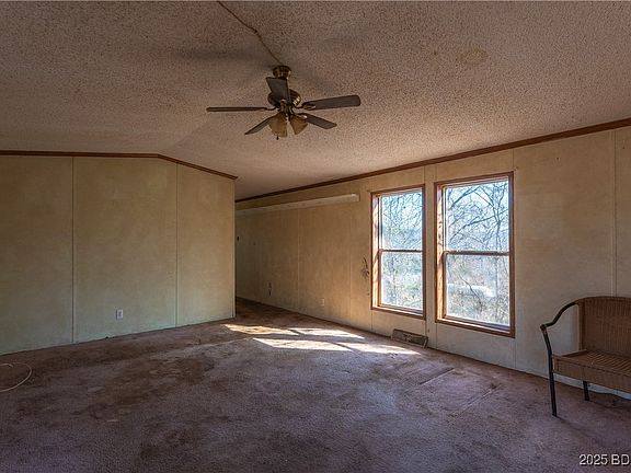 3rd image of 103 Saratoga Ln