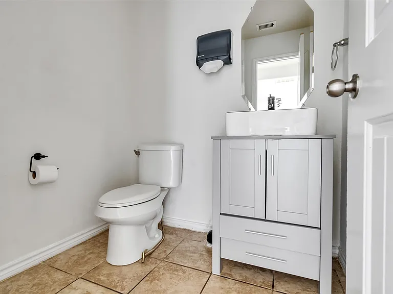 9203 Haverford Cove Ct — Photo 16