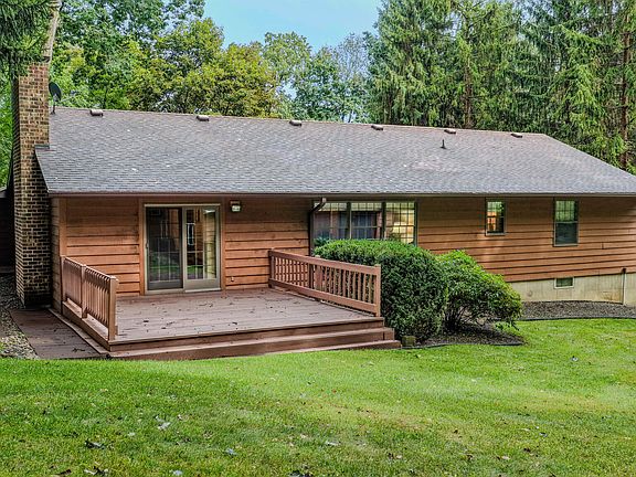 2nd image of 908 N Wooded Ln