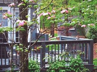 227 Spring Meadow Ln, Keswick, VA 22947