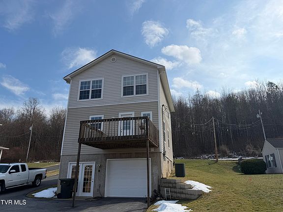 4th image of 127 Cloverdale Ln