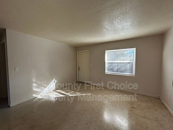 5th image of 1530 Carmel Ave APT 3