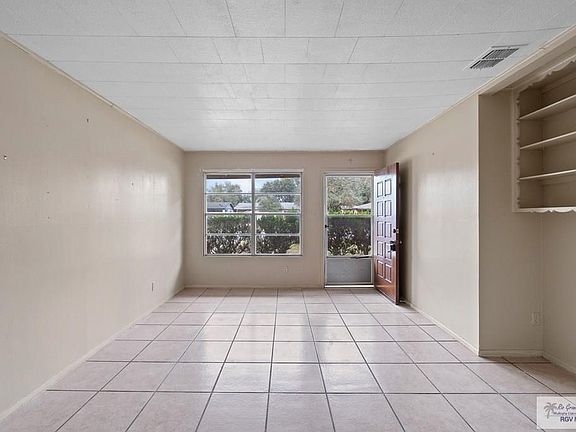 5th image of 697 W White Ave