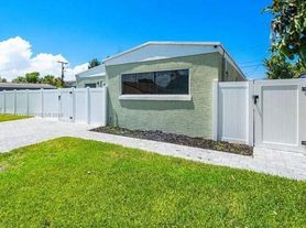 505 Malverne Rd, West Palm Beach, FL