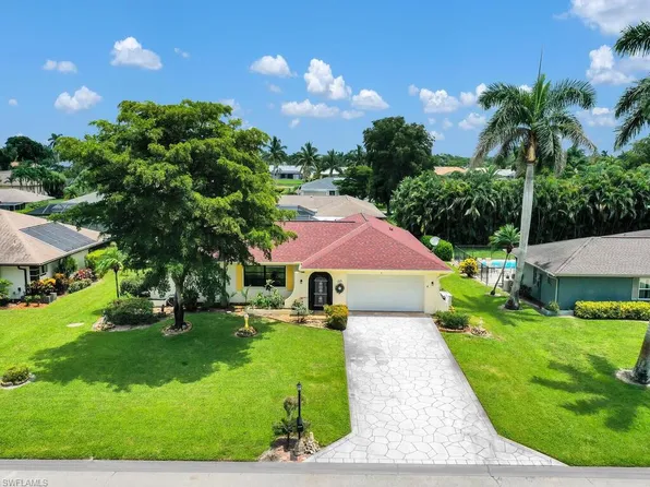 223 Bay Meadows DR, NAPLES, FL 34113