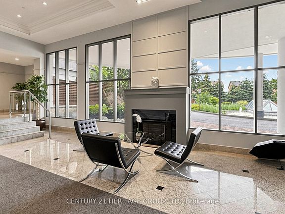 3rd image of 11121 Yonge St #311